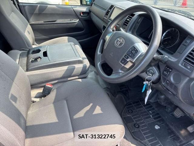 Toyota HIACE VAN 2020-12 8361631-3