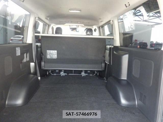 Toyota HIACE VAN 2018-03 8361634-2