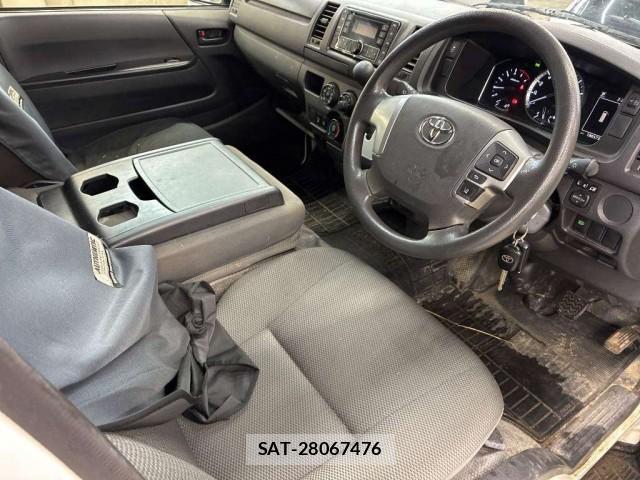 Toyota HIACE VAN 2021-07 8361635-3