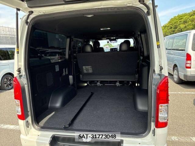 Toyota HIACE VAN 2024-07 8361639-2