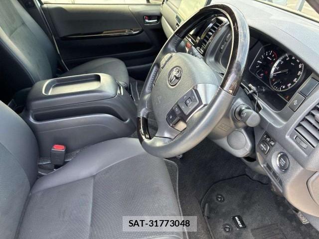 Toyota HIACE VAN 2024-07 8361639-3