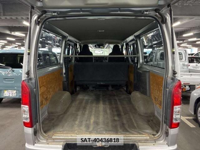 Toyota HIACE VAN 2020-06 8361642-2