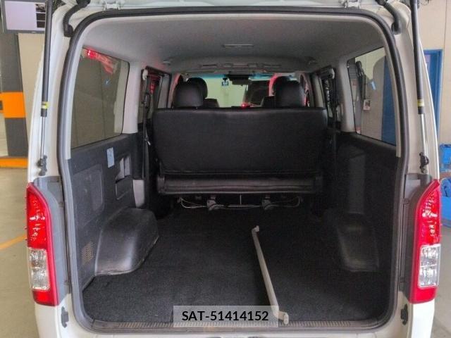Toyota HIACE VAN 2018-07 8361648-2
