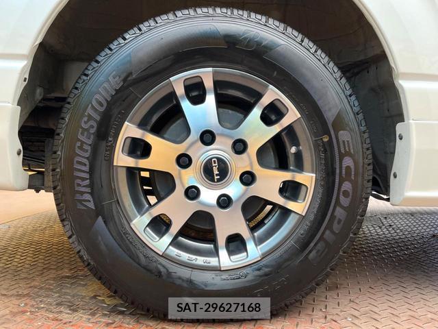 Toyota HIACE VAN 2024-07 8361742-13