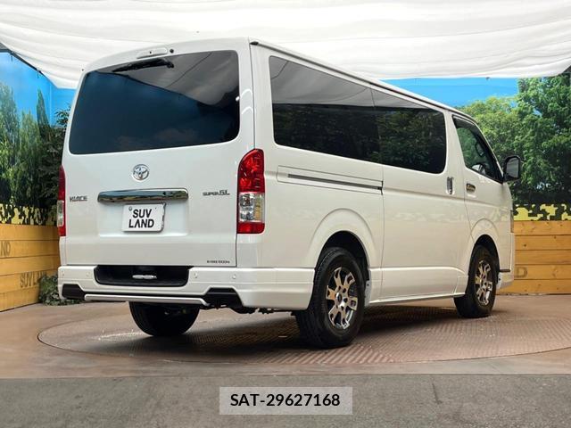 Toyota HIACE VAN 2024-07 8361742-17