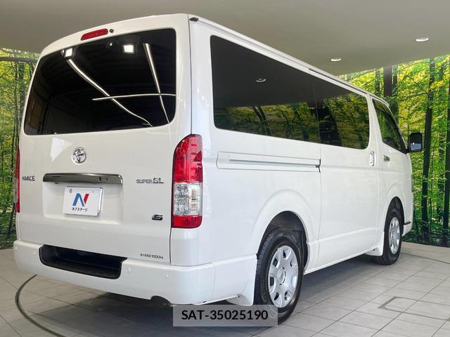 Toyota HIACE VAN 2025-10 8361815-16