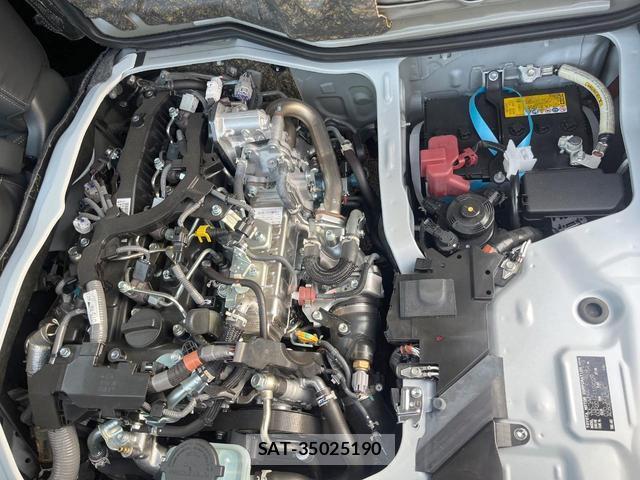 Toyota HIACE VAN 2025-10 8361815-17
