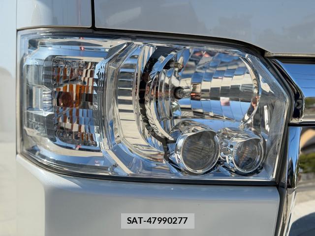 Toyota HIACE VAN 2014-02 8361906-11