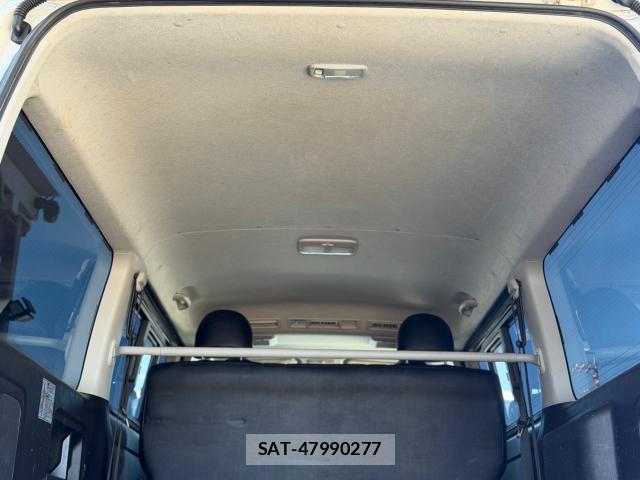 Toyota HIACE VAN 2014-02 8361906-19