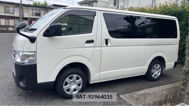 Toyota HIACE VAN 2025-07 8362199-3