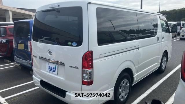 Toyota HIACE VAN 2020-09 8362214-12