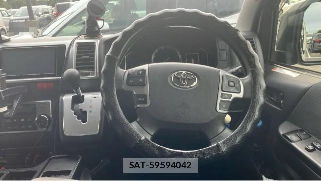 Toyota HIACE VAN 2020-09 8362214-16