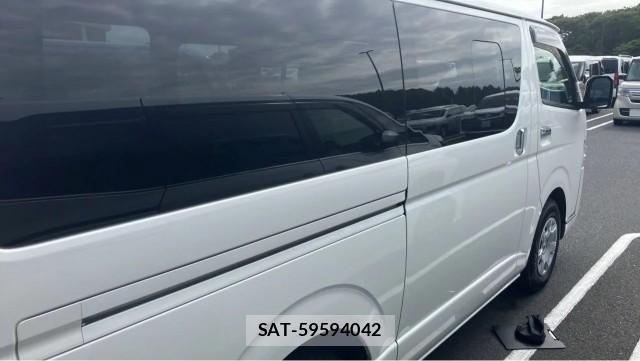 Toyota HIACE VAN 2020-09 8362214-3