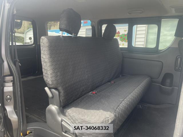 Toyota HIACE VAN 2018-04 8362522-13