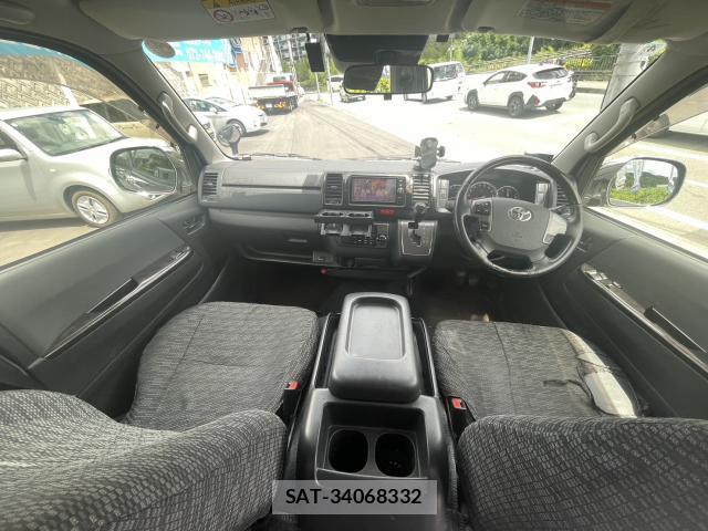 Toyota HIACE VAN 2018-04 8362522-14