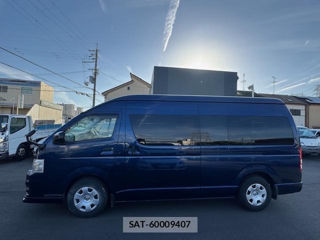 Toyota HIACE VAN 2013-11 8362680-15