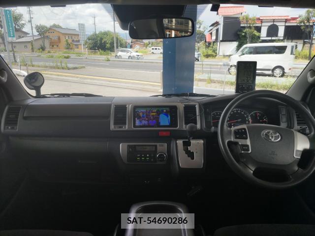 Toyota HIACE VAN 2018-02 8362699-2