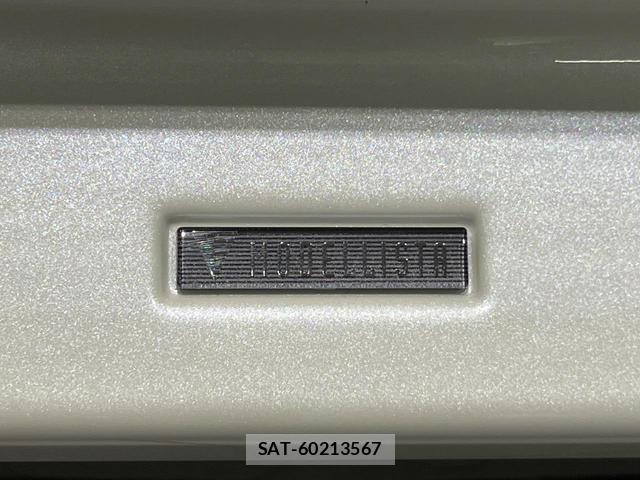 Toyota HIACE VAN 2023-08 8363069-2