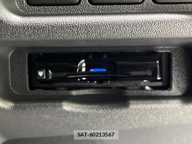 Toyota HIACE VAN 2023-08 8363069-6