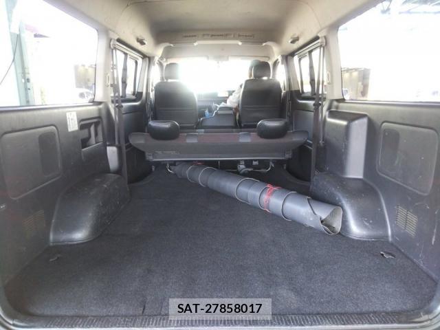 Toyota HIACE VAN 2018-03 8363102-2