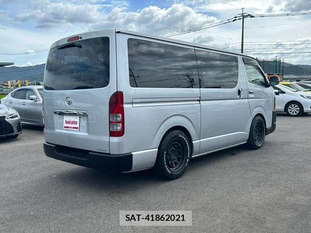 Toyota HIACE VAN 2010-11 8363196-12