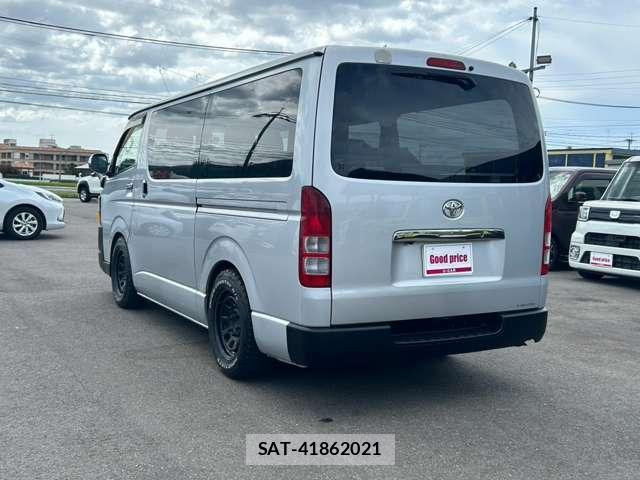 Toyota HIACE VAN 2010-11 8363196-13