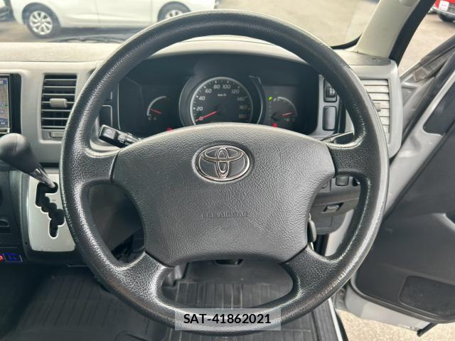 Toyota HIACE VAN 2010-11 8363196-16