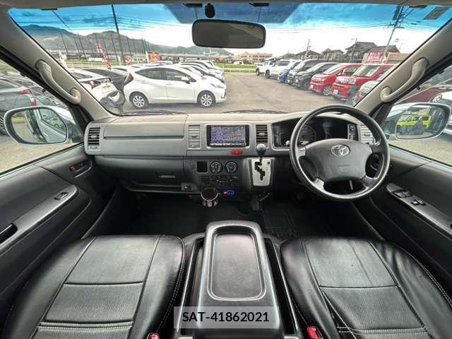 Toyota HIACE VAN 2010-11 8363196-2