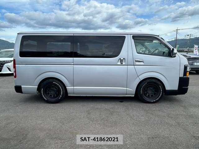 Toyota HIACE VAN 2010-11 8363196-3