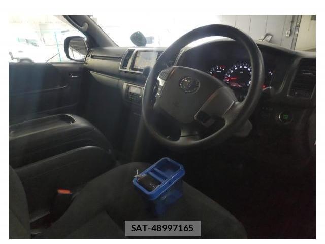 Toyota HIACE VAN 2019-03 8363340-1