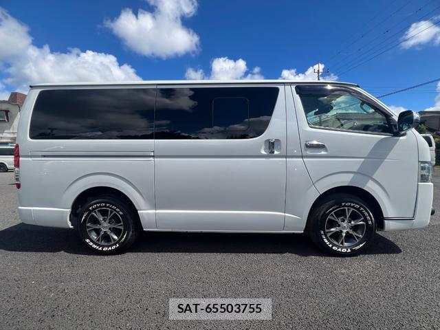 Toyota HIACE VAN 2018-05 8363434-13