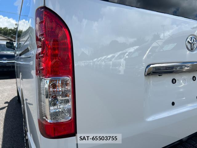 Toyota HIACE VAN 2018-05 8363434-17