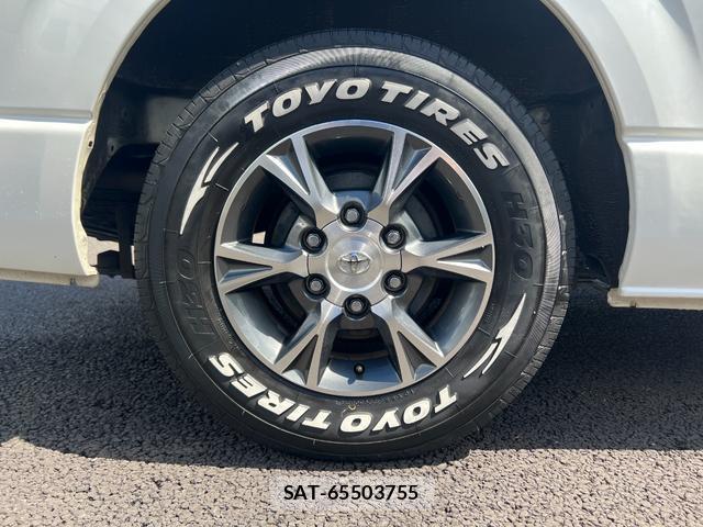 Toyota HIACE VAN 2018-05 8363434-19