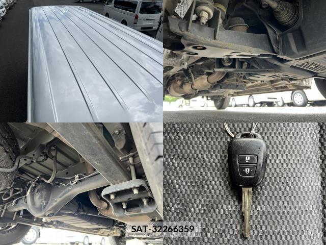 Toyota HIACE VAN 2022-12 8363436-2