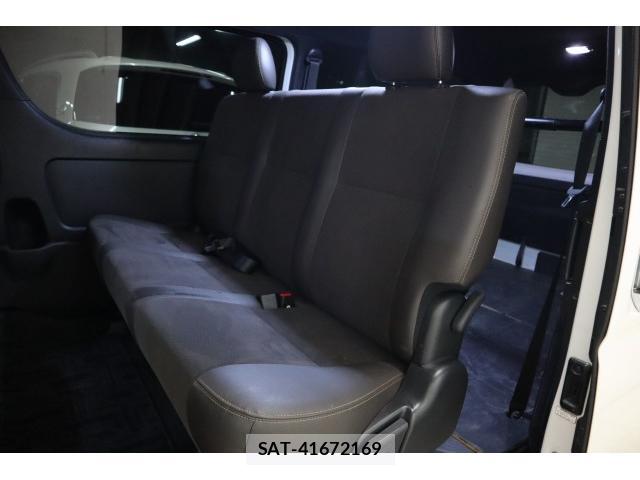 Toyota HIACE VAN 2019-02 8363477-7
