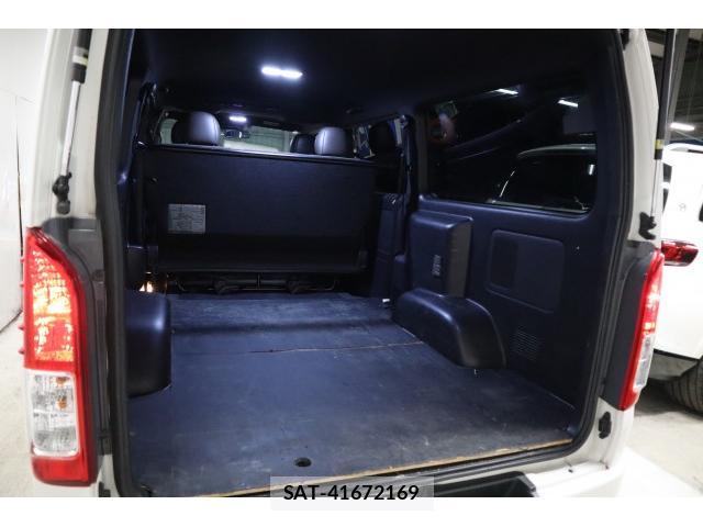 Toyota HIACE VAN 2019-02 8363477-8