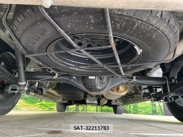 Toyota HIACE VAN 2021-07 8363711-18