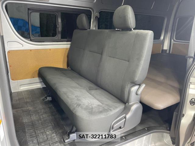 Toyota HIACE VAN 2021-07 8363711-8