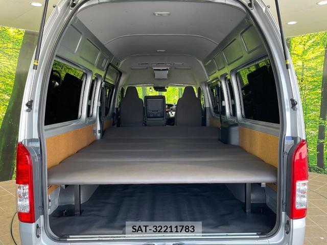 Toyota HIACE VAN 2021-07 8363711-9