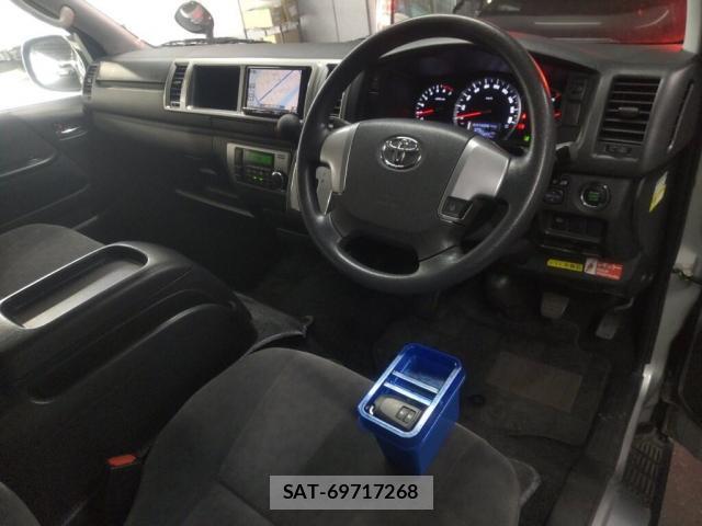 Toyota HIACE WAGON 2020-01 8360731-2