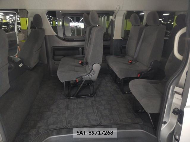 Toyota HIACE WAGON 2020-01 8360731-4