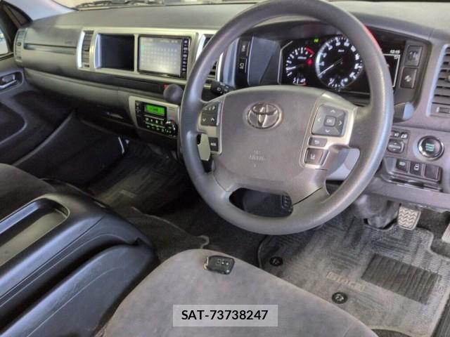 Toyota HIACE WAGON 2023-02 8361641-3