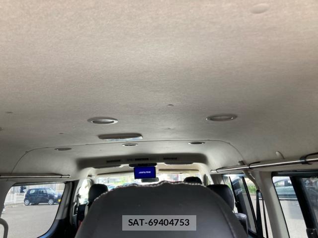 Toyota HIACE WAGON 2013-10 8362970-10