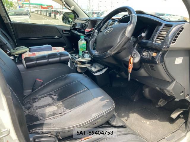 Toyota HIACE WAGON 2013-10 8362970-16