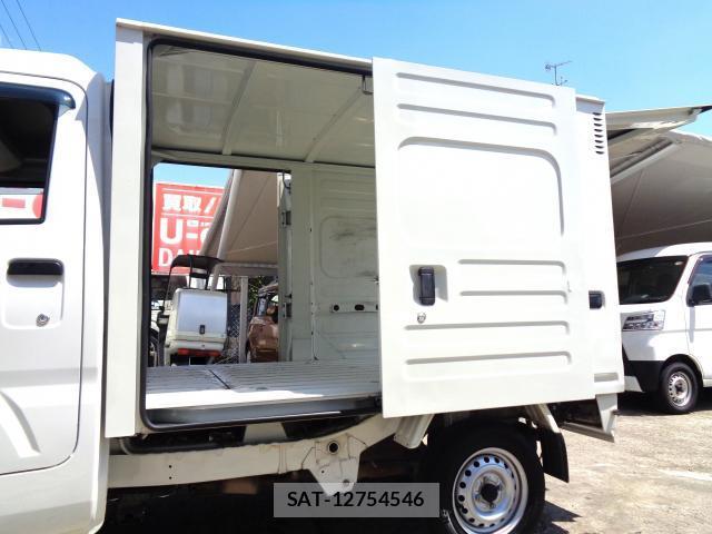 Daihatsu HIJET TRUCK 2022-07 8363117-19