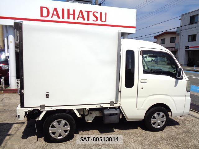 Daihatsu HIJET TRUCK 2015-04 8363121-3
