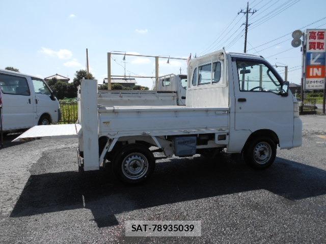 Daihatsu HIJET TRUCK 2011-07 8363821-0