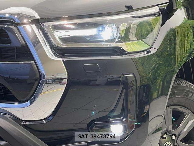 Toyota HILUX 2021-05 8360534-11
