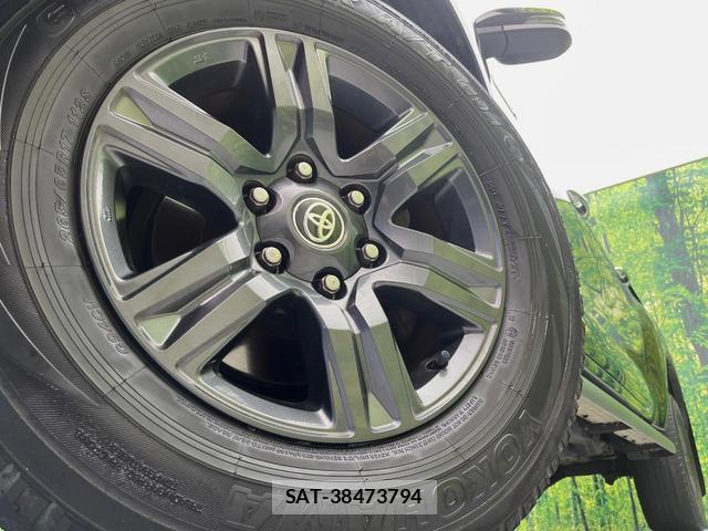 Toyota HILUX 2021-05 8360534-12