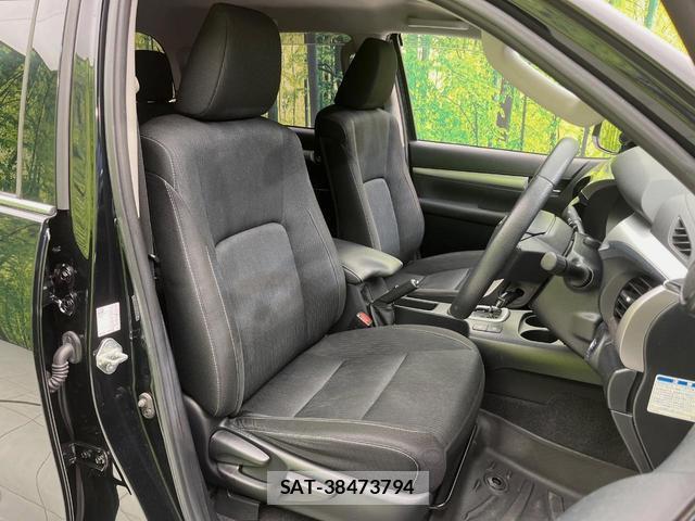 Toyota HILUX 2021-05 8360534-7